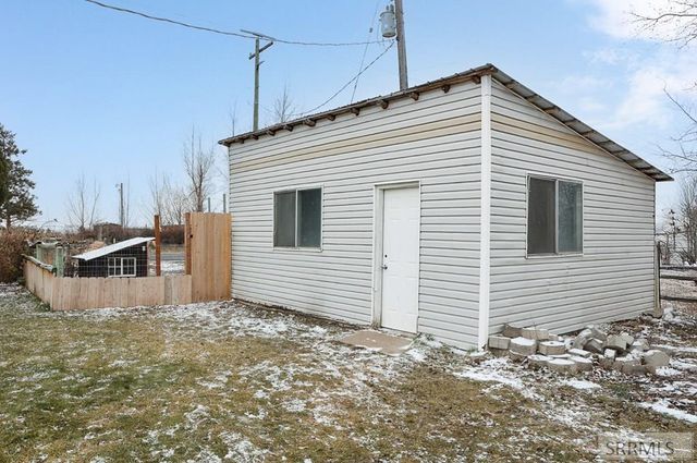 201 N 2300 E, St Anthony, ID 83445