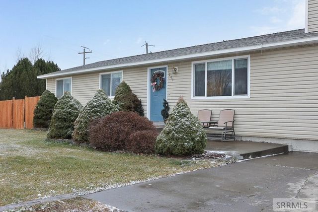201 N 2300 E, St Anthony, ID 83445