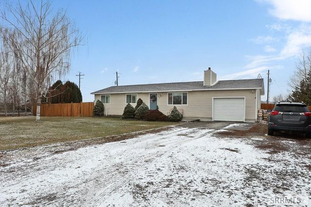 201 N 2300 E, St Anthony, ID 83445