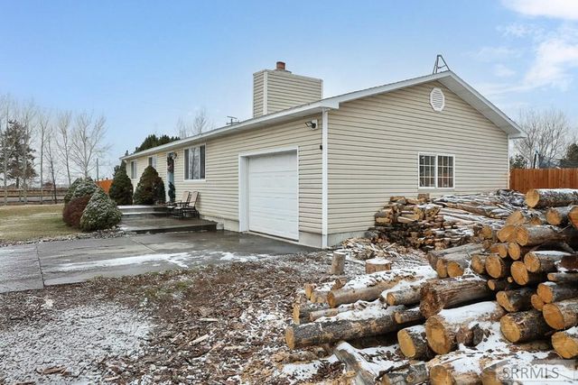 201 N 2300 E, St Anthony, ID 83445