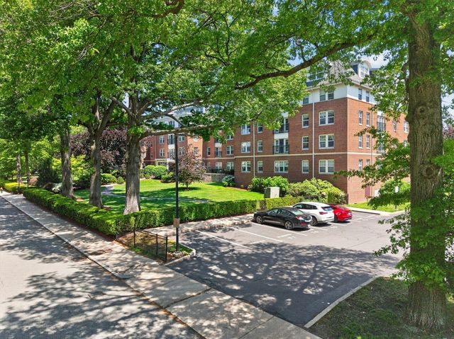 300 Allston St 315, Boston, MA 02135