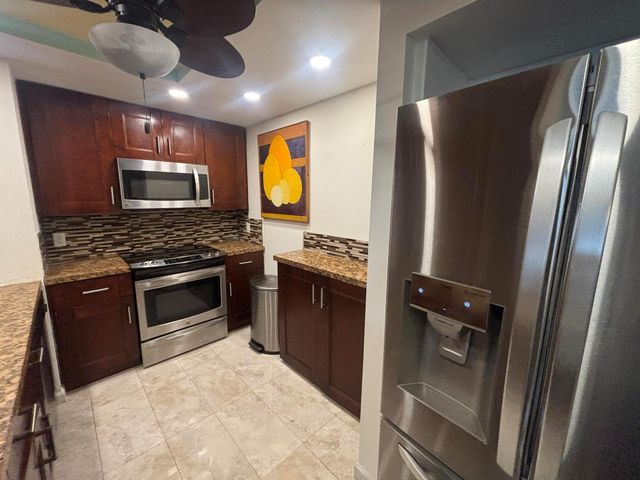 5600 N Flagler Drive 401, West Palm Beach, FL 33407