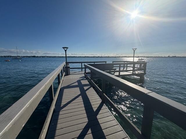 5600 N Flagler Drive 401, West Palm Beach, FL 33407