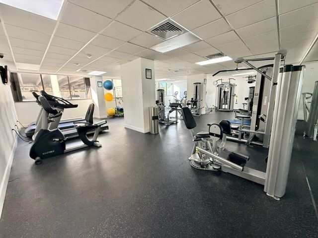 5600 N Flagler Drive 401, West Palm Beach, FL 33407