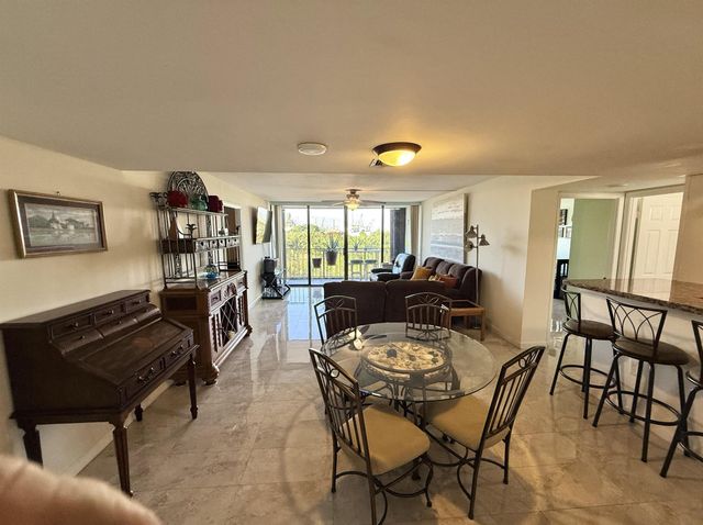 5600 N Flagler Drive 401, West Palm Beach, FL 33407