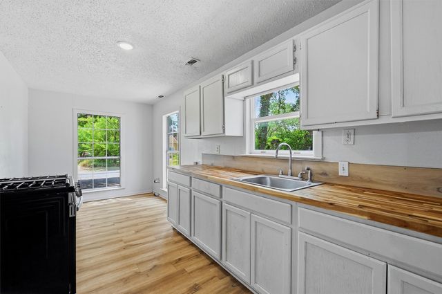 1313 E Lamar Street, Sherman, TX 75090