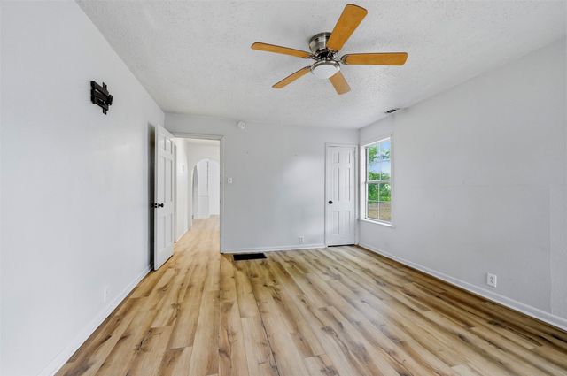 1313 E Lamar Street, Sherman, TX 75090