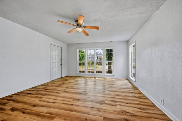 1313 E Lamar Street, Sherman, TX 75090