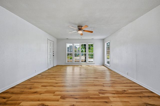 1313 E Lamar Street, Sherman, TX 75090