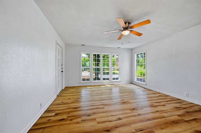 1313 E Lamar Street, Sherman, TX 75090