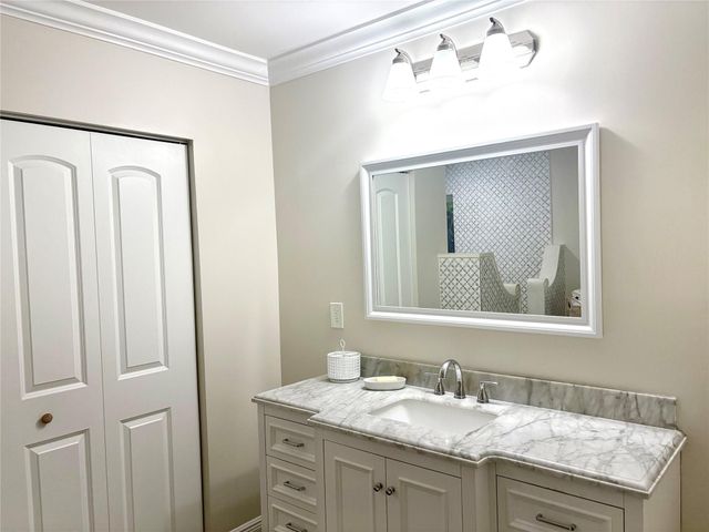 2300 NE 26th Avenue, Pompano Beach, FL 33062