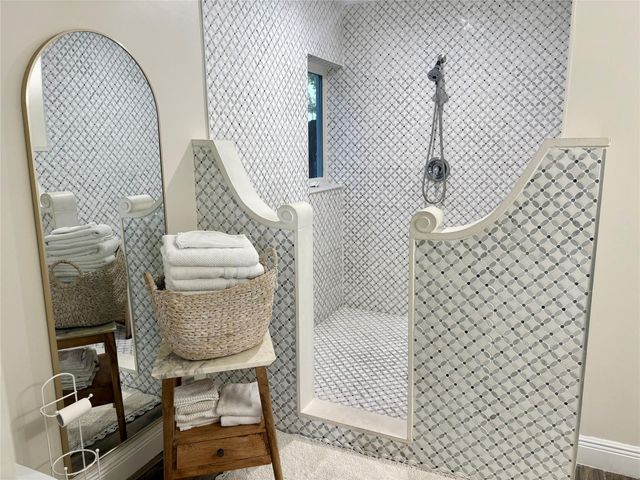 2300 NE 26th Avenue, Pompano Beach, FL 33062