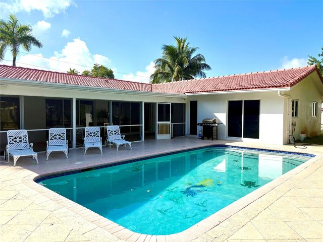 2300 NE 26th Avenue, Pompano Beach, FL 33062