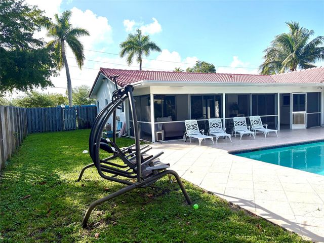 2300 NE 26th Avenue, Pompano Beach, FL 33062