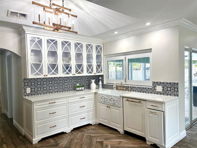 2300 NE 26th Avenue, Pompano Beach, FL 33062
