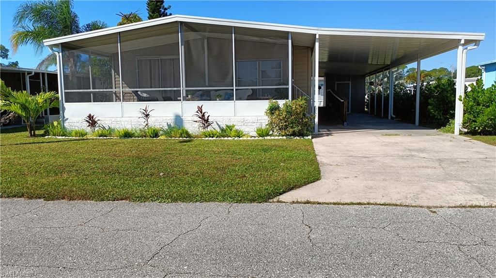 515 Blossom CT, NORTH FORT MYERS, FL 33917 — exterior