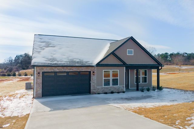 937 Ferree Road, Campobello, SC 29322