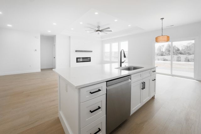 937 Ferree Road, Campobello, SC 29322