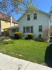 208 Stutson St, Rochester, NY 14612