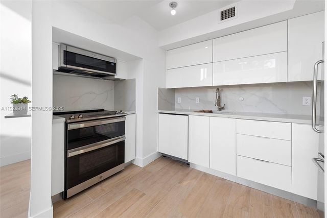 221 Jefferson Ave 2, Miami Beach, FL 33139