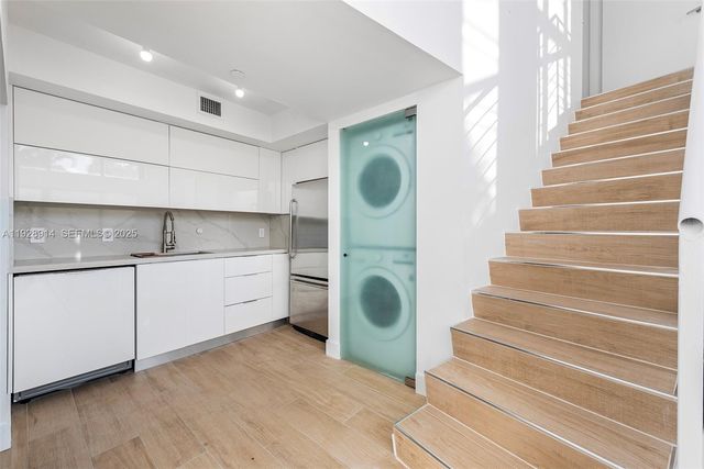 221 Jefferson Ave 2, Miami Beach, FL 33139