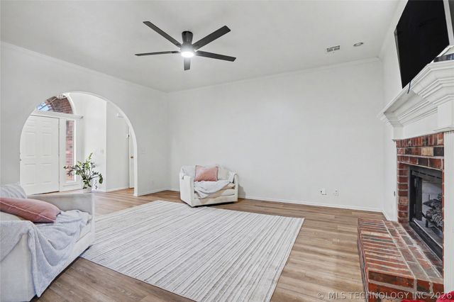 9503 E 112th Place S, Bixby, OK 74008