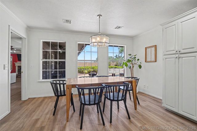 9503 E 112th Place S, Bixby, OK 74008