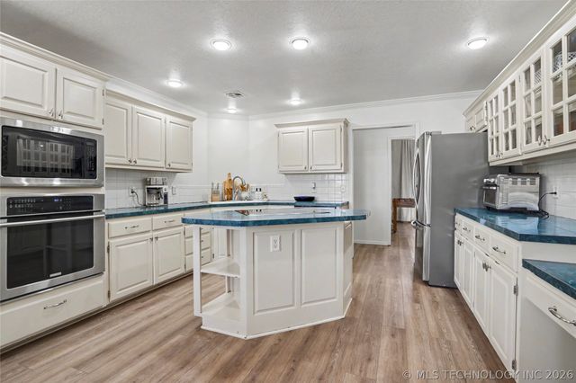 9503 E 112th Place S, Bixby, OK 74008