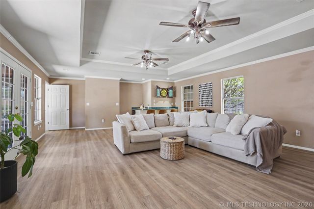 9503 E 112th Place S, Bixby, OK 74008