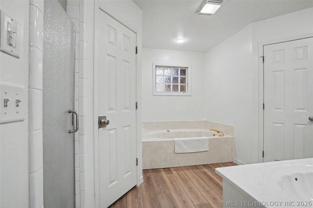 9503 E 112th Place S, Bixby, OK 74008