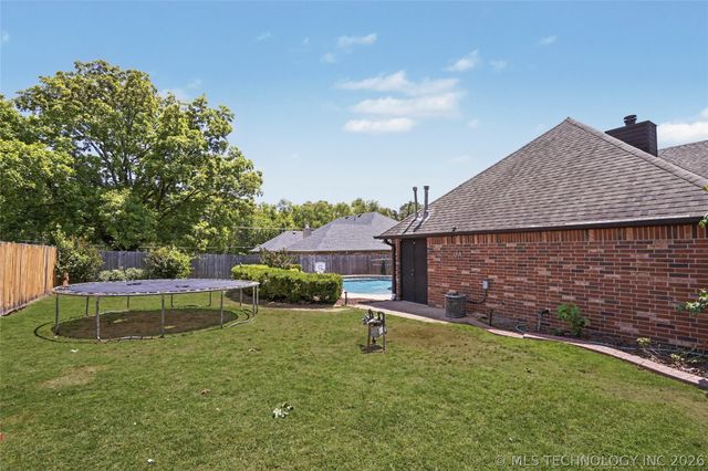 9503 E 112th Place S, Bixby, OK 74008