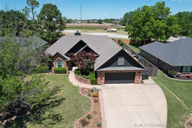 9503 E 112th Place S, Bixby, OK 74008