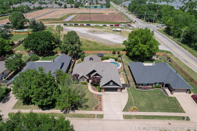 9503 E 112th Place S, Bixby, OK 74008