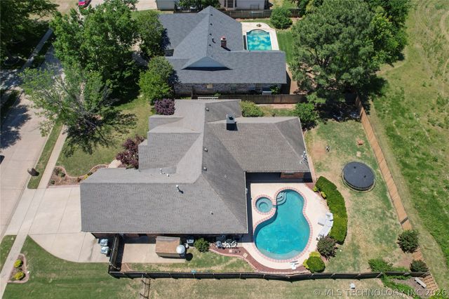 9503 E 112th Place S, Bixby, OK 74008
