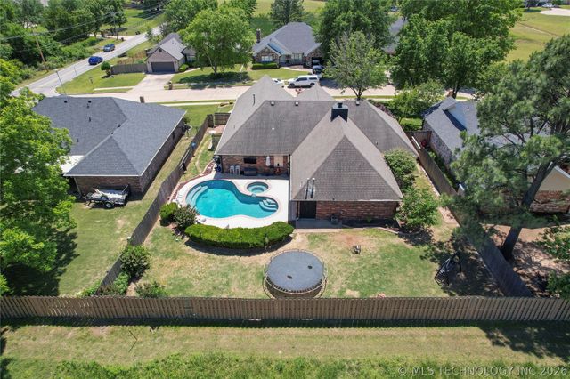 9503 E 112th Place S, Bixby, OK 74008