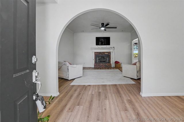 9503 E 112th Place S, Bixby, OK 74008
