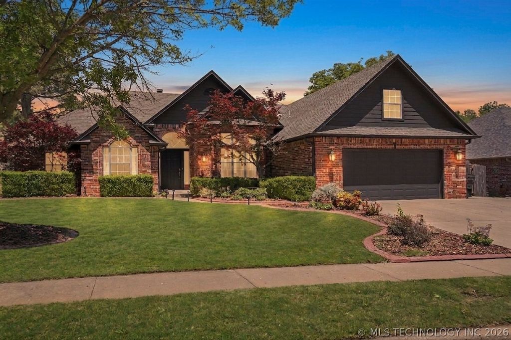 9503 E 112th Place S, Bixby, OK 74008
