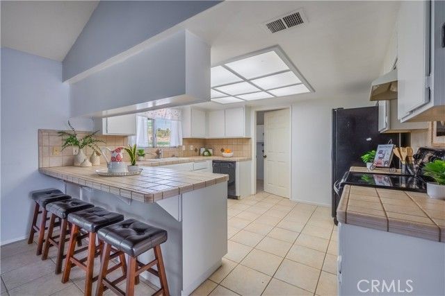 30041 Windward Drive, Canyon Lake, CA 92587