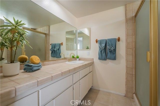 30041 Windward Drive, Canyon Lake, CA 92587