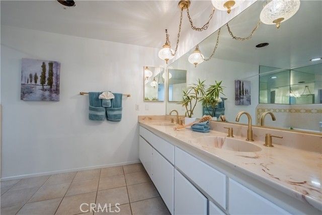 30041 Windward Drive, Canyon Lake, CA 92587