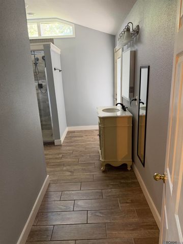 322 Oak St, Denham Springs, LA 70726