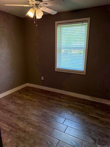 322 Oak St, Denham Springs, LA 70726
