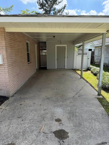 322 Oak St, Denham Springs, LA 70726