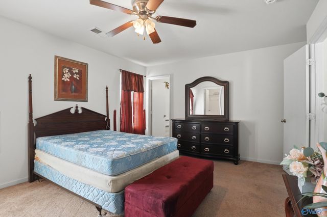 126 Whitestone Drive NE, Huntsville, AL 35810