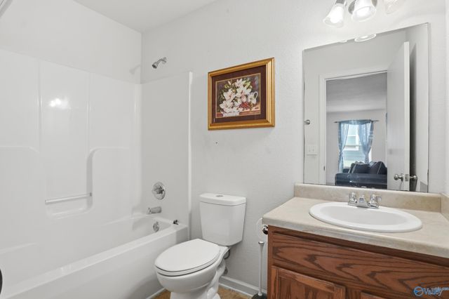 126 Whitestone Drive NE, Huntsville, AL 35810