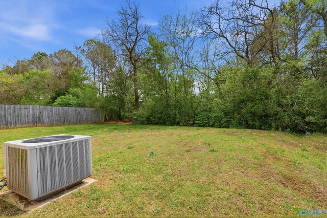 126 Whitestone Drive NE, Huntsville, AL 35810