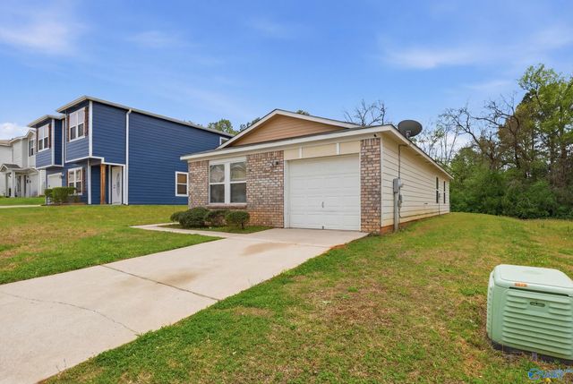 126 Whitestone Drive NE, Huntsville, AL 35810