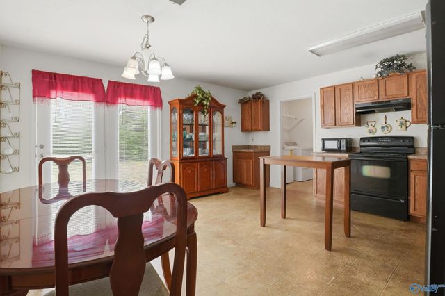 126 Whitestone Drive NE, Huntsville, AL 35810