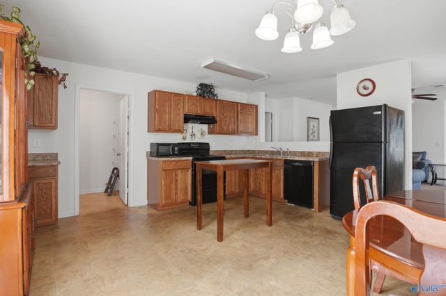 126 Whitestone Drive NE, Huntsville, AL 35810