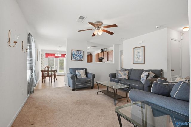 126 Whitestone Drive NE, Huntsville, AL 35810